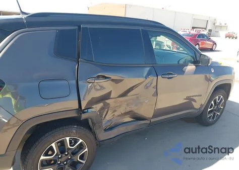 2020 Jeep Compass Trailhawk 4X4 z USA, uszkodzony, nr VIN 3C4NJDDB5LT108868